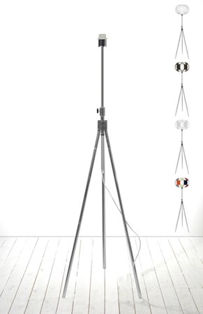 Golvlampa Tripod Krom - Globen Lighting - bild